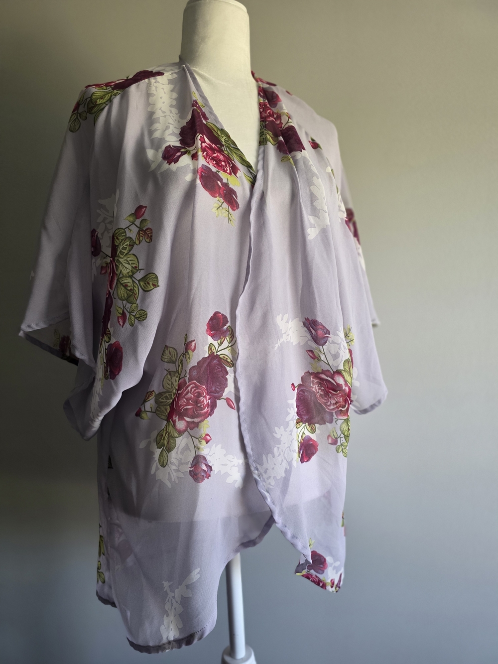 Women’s One Size Lavender Floral Rose Kimono Open Front Lightweight Cardigan